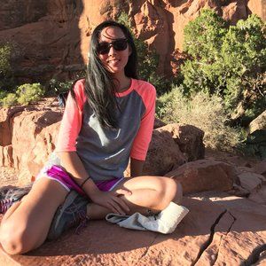 Meet your Posher, Sang